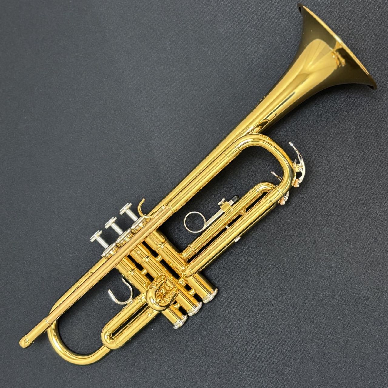 YAMAHA YTR-2330 B♭ トランペットYTR2330