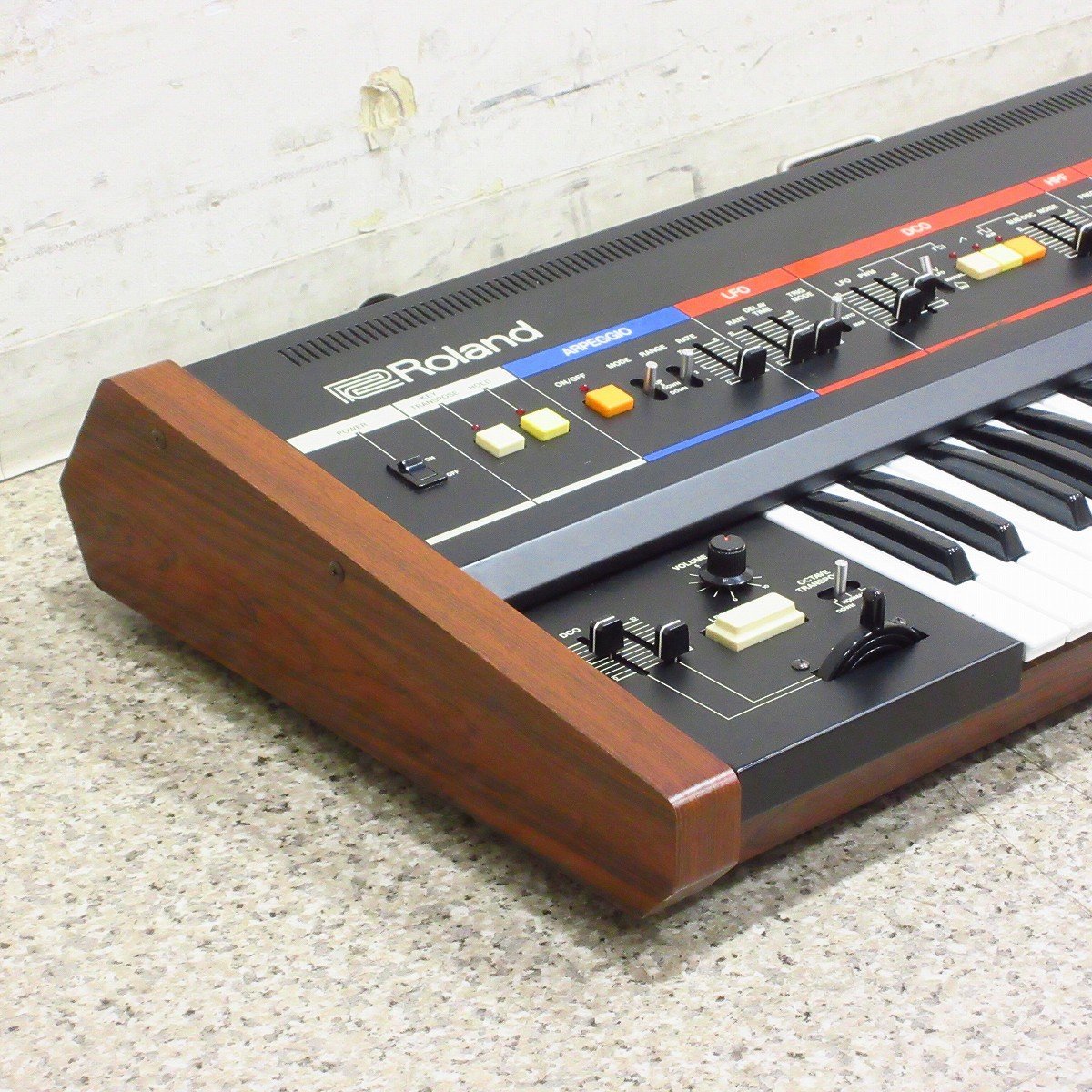 Roland JUNO-60 