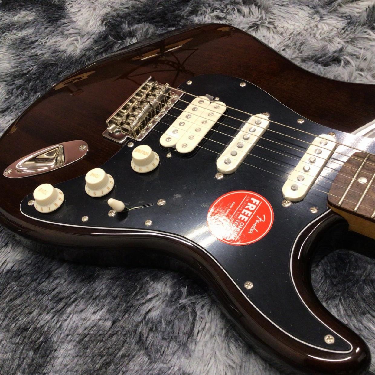 Squier by Fender Classic Vibe '70s Stratocaster HSS, Laurel Fingerboard, Walnut 사진 4