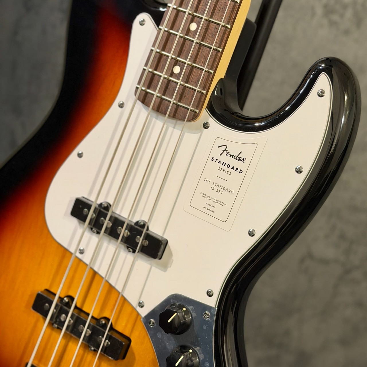 Fender Standard Jazz Bass -3-Color Sunburst- #25000728【4.71kg
