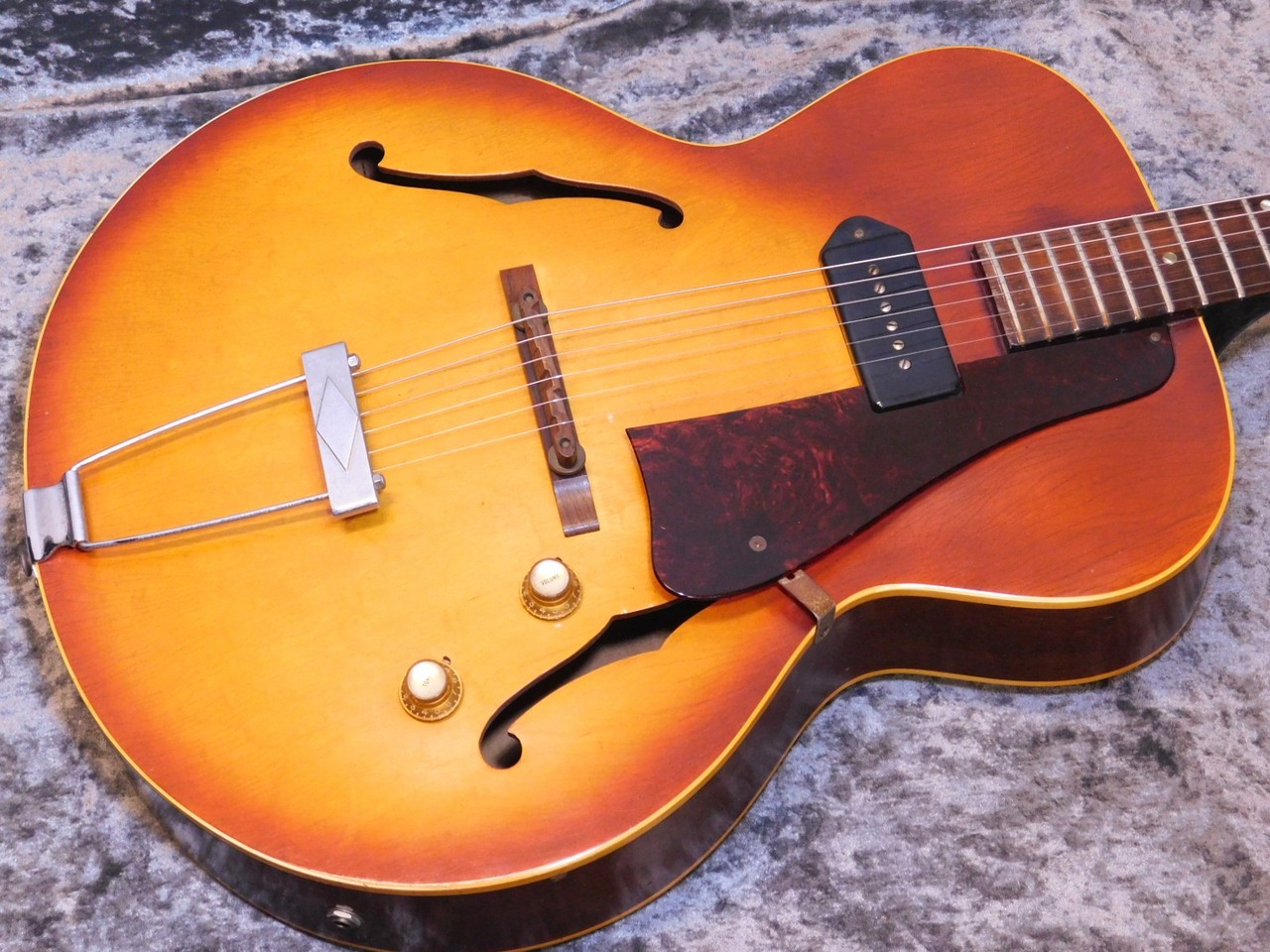 Gibson ES-125 