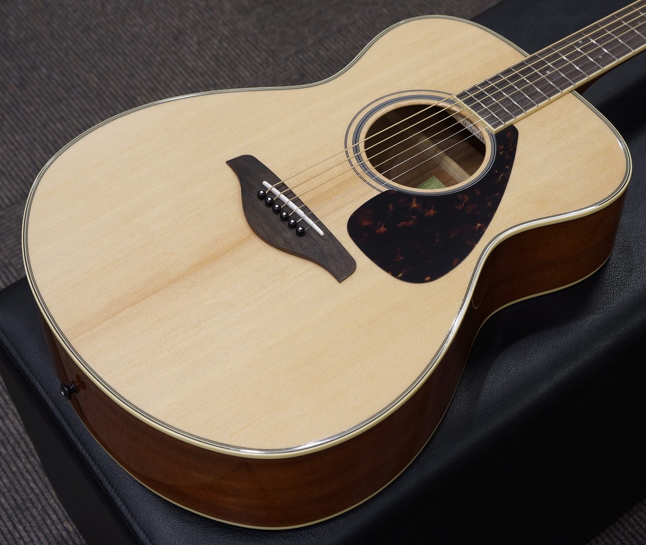 YAMAHA FS820 / NT(ナチュラル)（新品/送料無料）【楽器検索