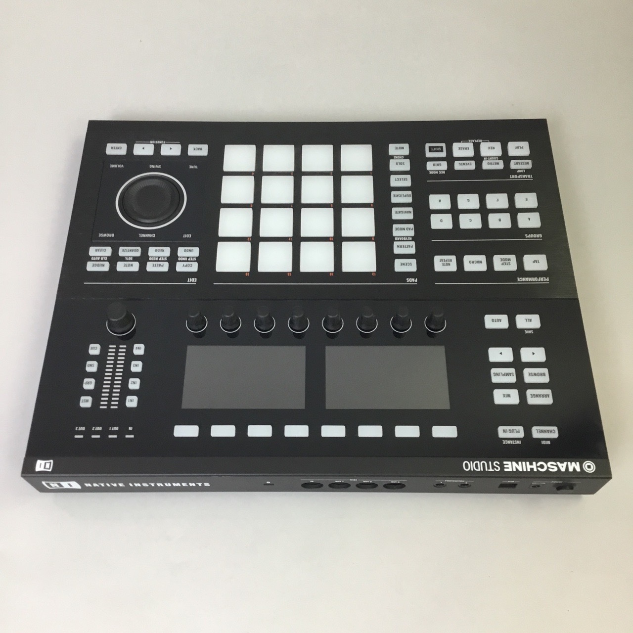 NATIVE INSTRUMENTS MASCHINE Studio（中古/送料無料）【楽器検索