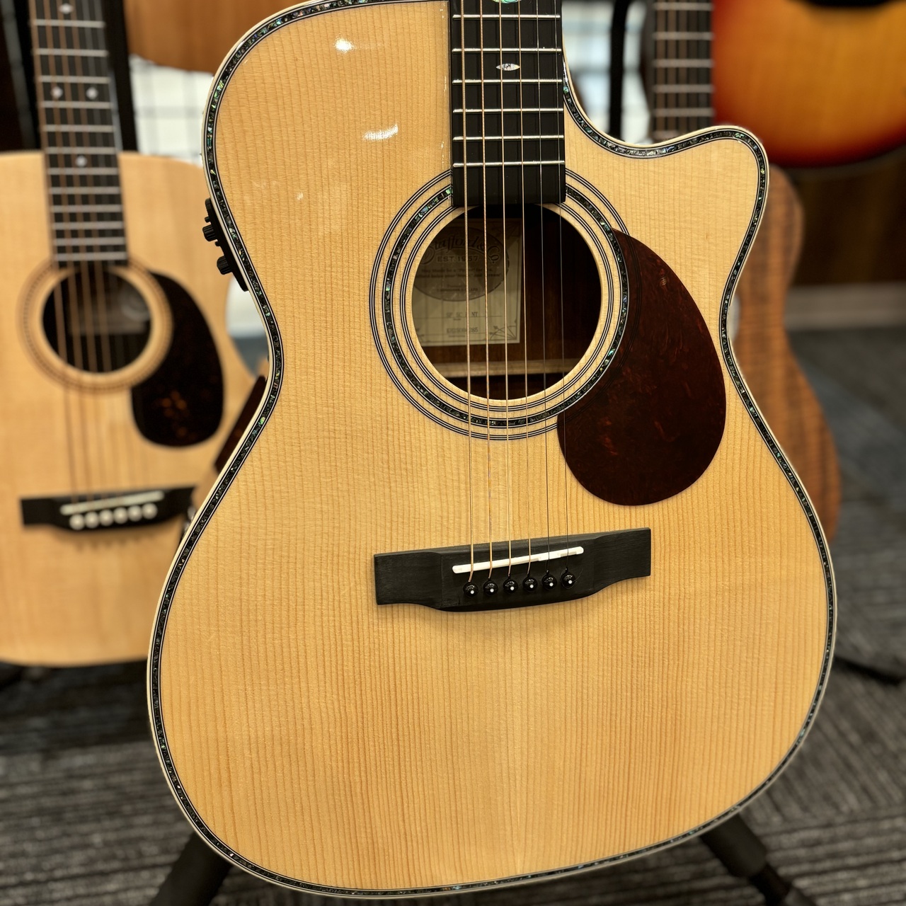 即決用　Stafford sf-5c アコースティックギター ギターケース付き 即決用 Stafford sf-5c アコースティックギター ギターケース