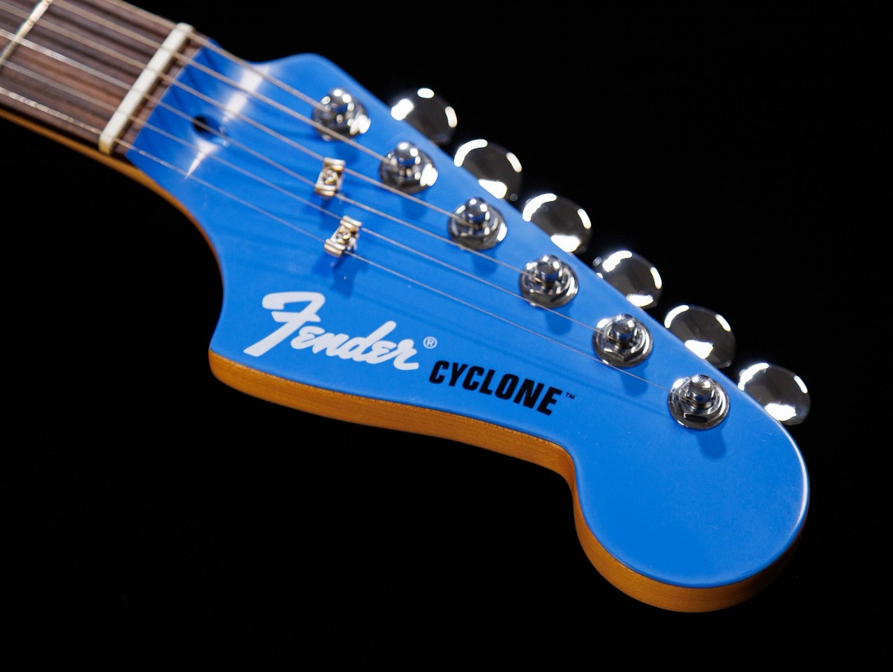 Fender Chilli Beans. Lily Cyclone Rosewood Fingerboard, Lily Blue