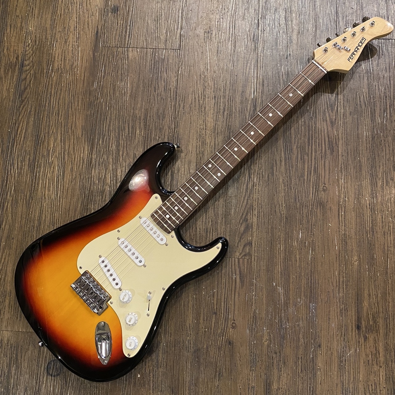 FERNANDES LE-1Z 3S Electric Guitar（中古/送料無料）【楽器検索