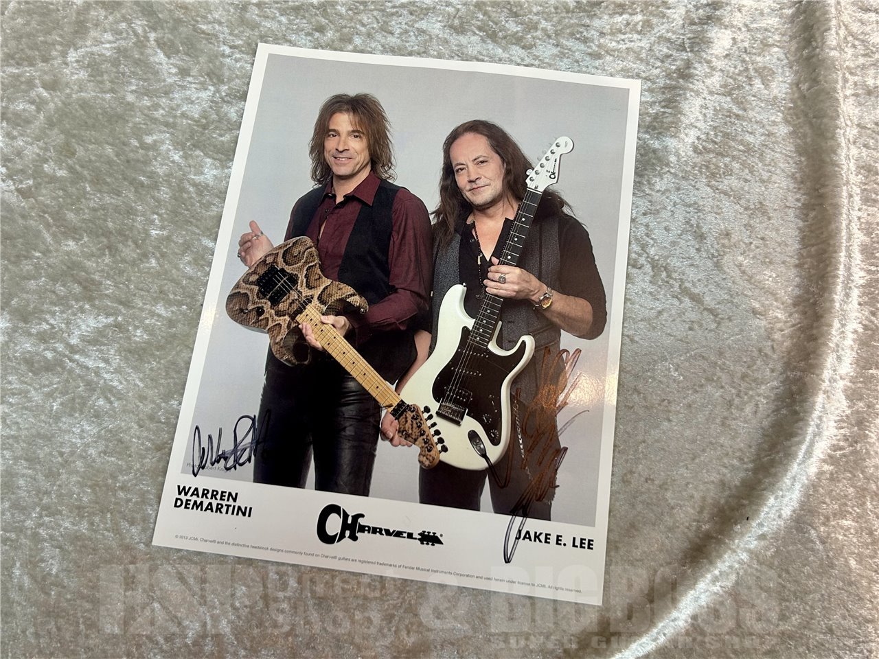 Charvel Jake E Lee USA Signature (Pearl White with Lavender Hue