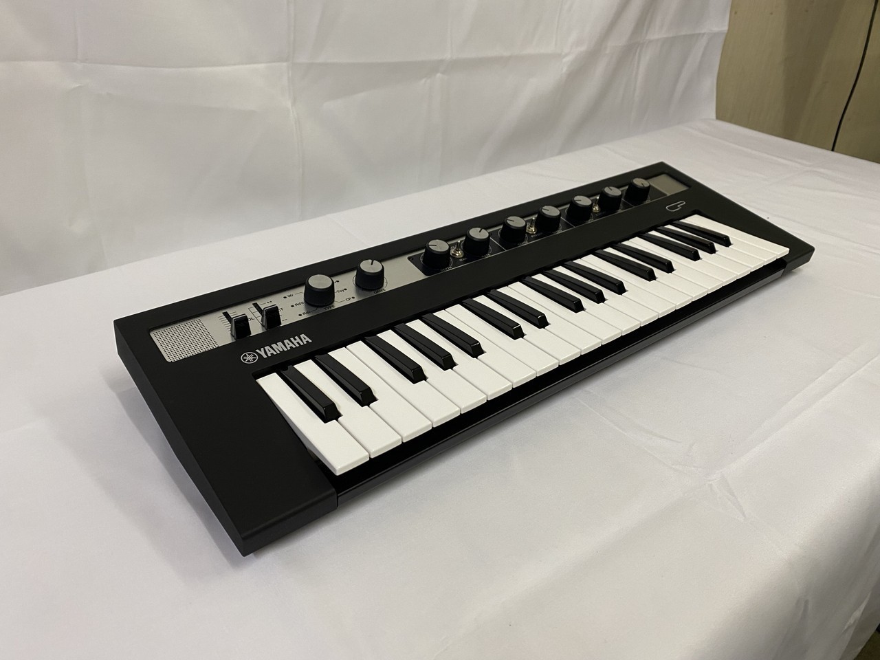 ほぼ新品　YAMAHA Reface CP YAMAHA reface CP シンセサイザー 37鍵盤モバイルシンセサイザー