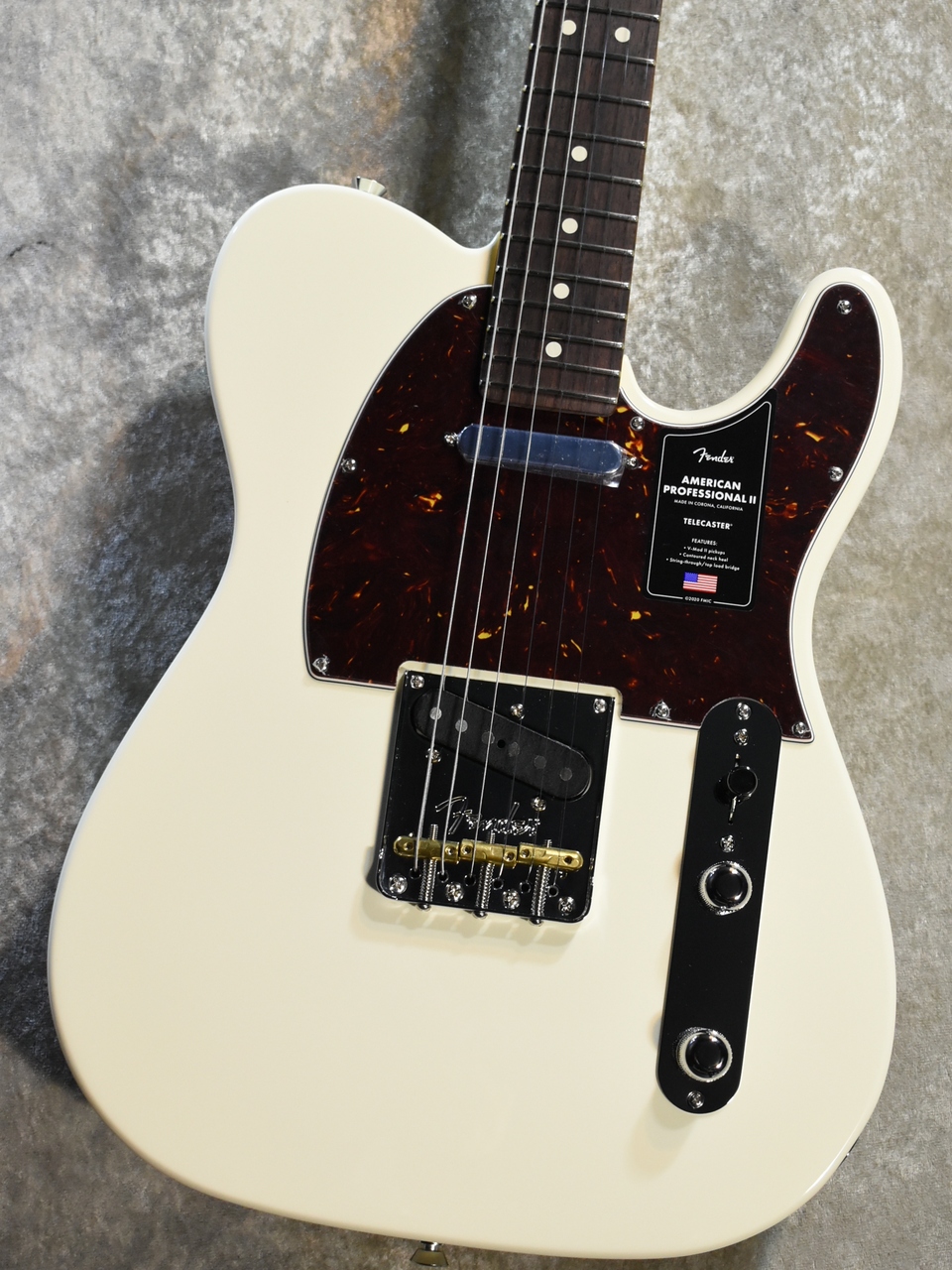 Fender AMERICAN PROFESSIONAL II TELECASTER Olympic White