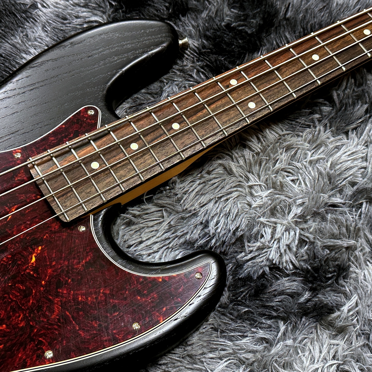 Fender Made in Japan Limited Jazz Bass Raw Ash Black