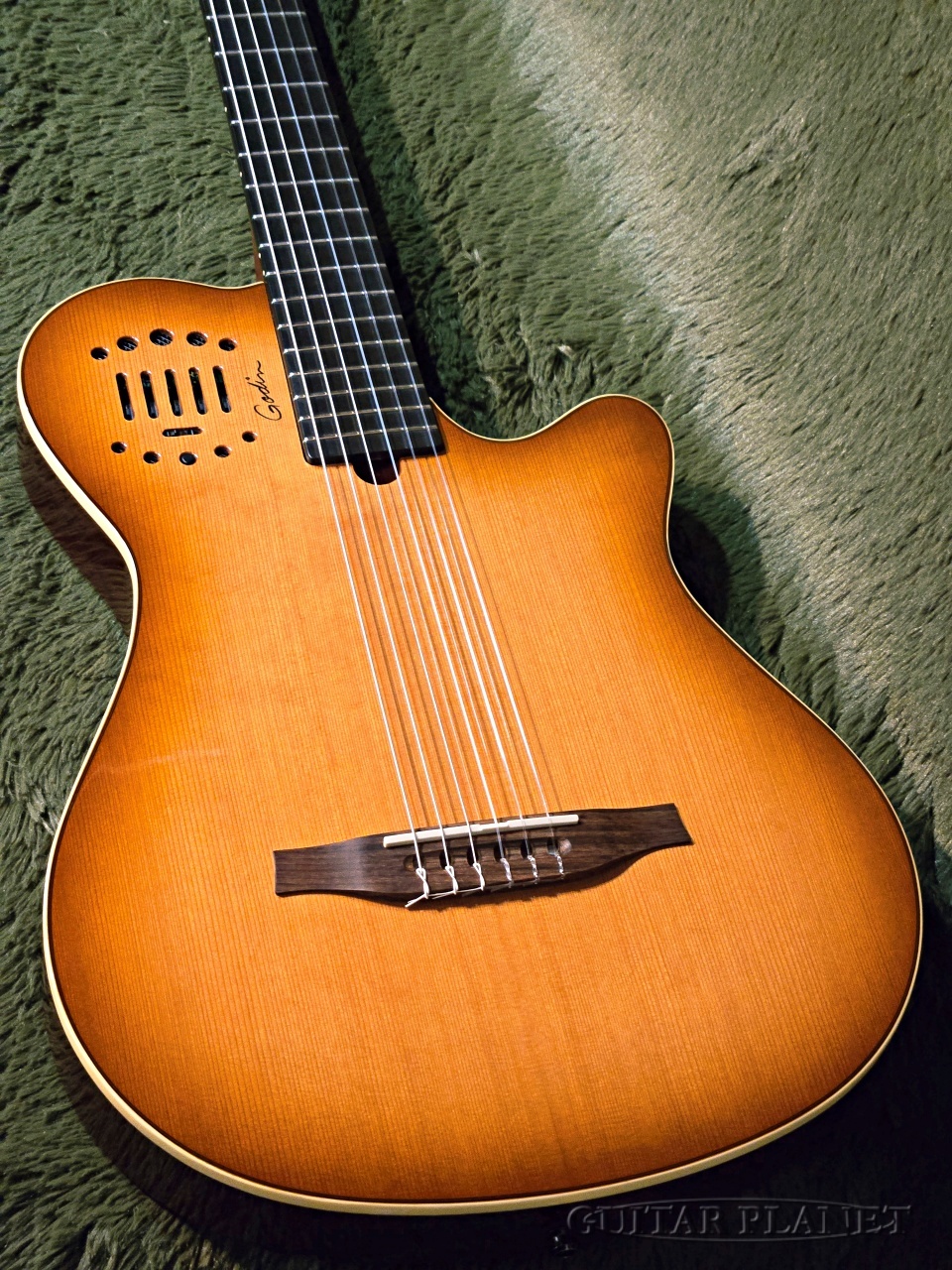 Godin Multiac Grand Concert Duet Ambiance (Light Burst) -2014USED