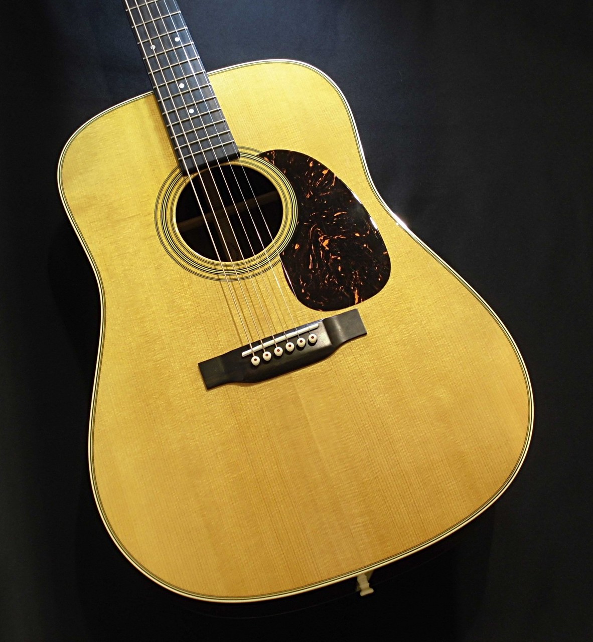 Martin D-28 STANDARD【2022年製】【長期展示品入れ替え !! 】（新品