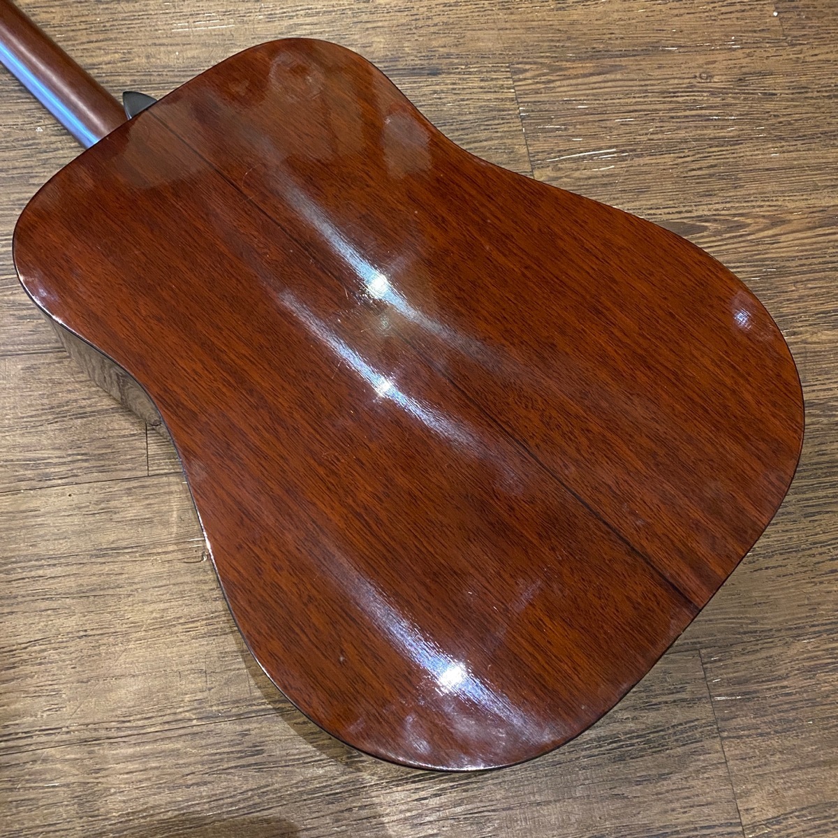 モーリスMorris MD-502 アコースティックギター良く鳴る MORRIS レビュー