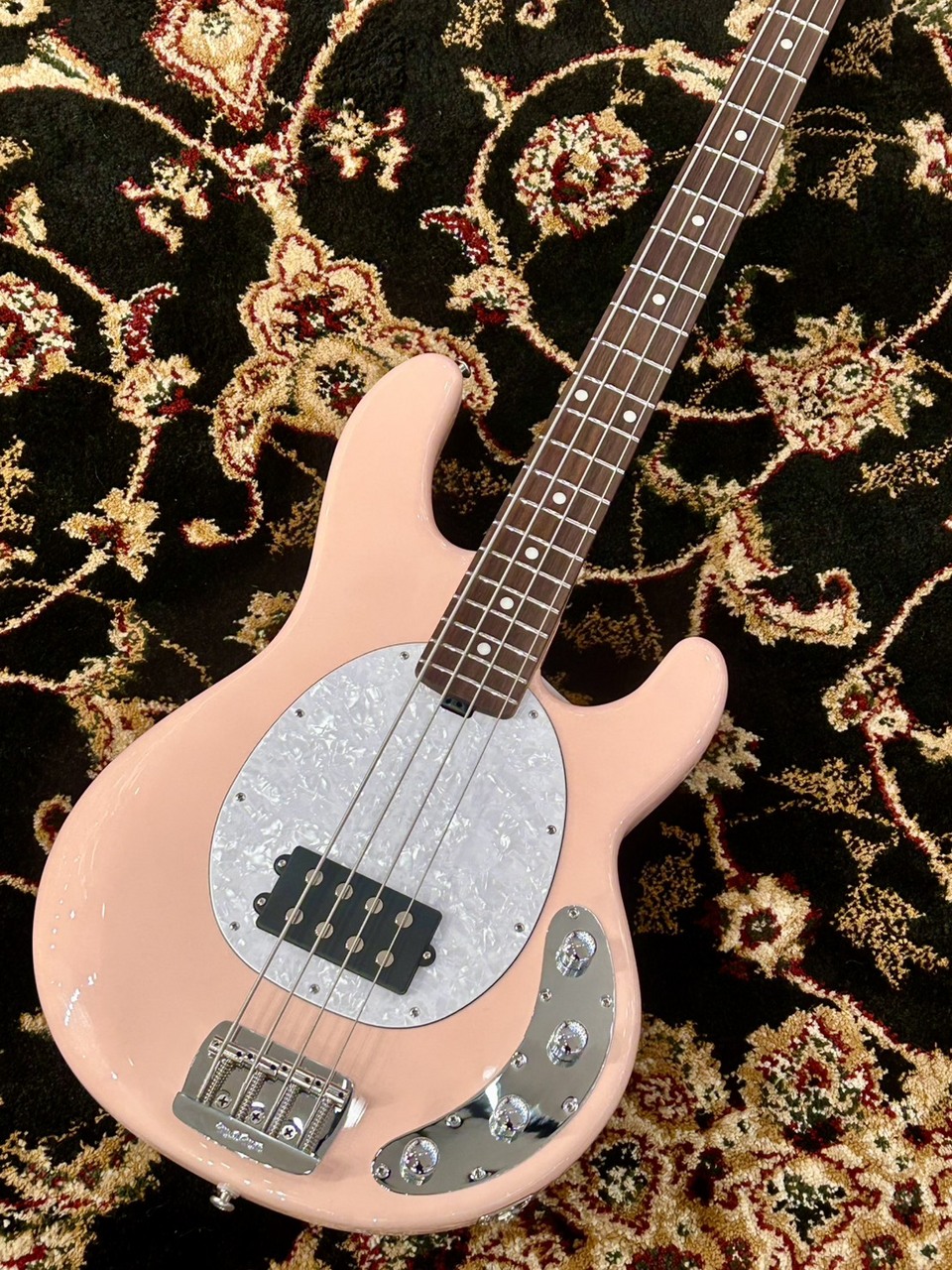 MUSIC MAN StingRay Special -Pueblo Pink-【3.76kg】（新品）【楽器