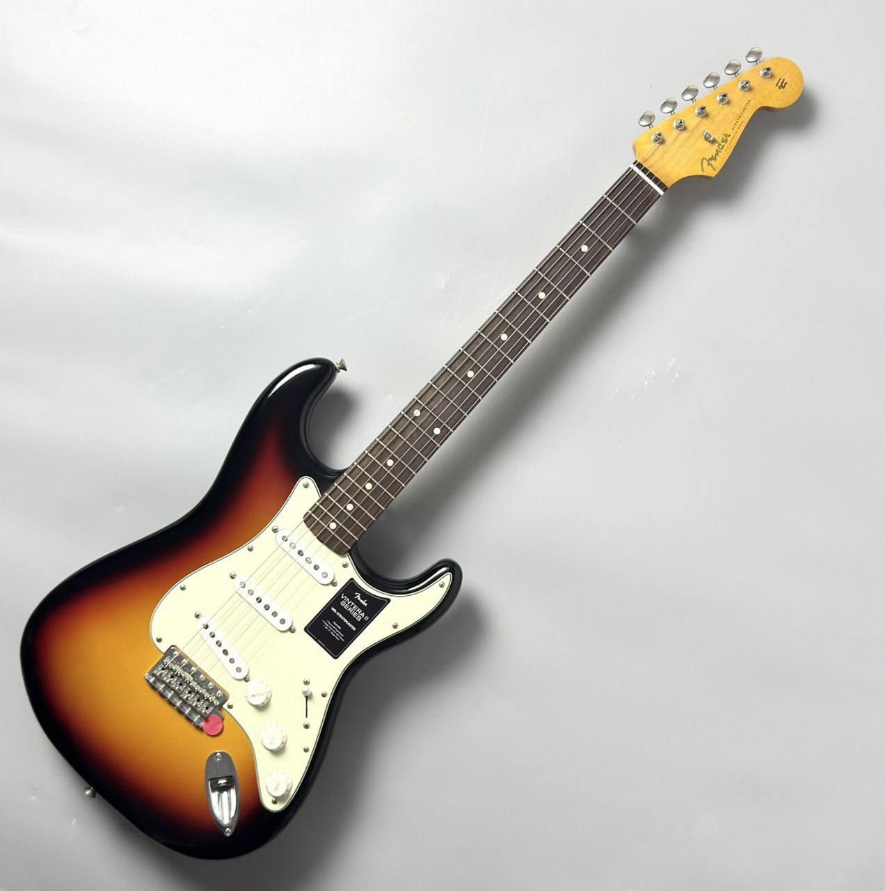 Fender Limited Edition Vintera II Road Worn '60s Stratocaster -3