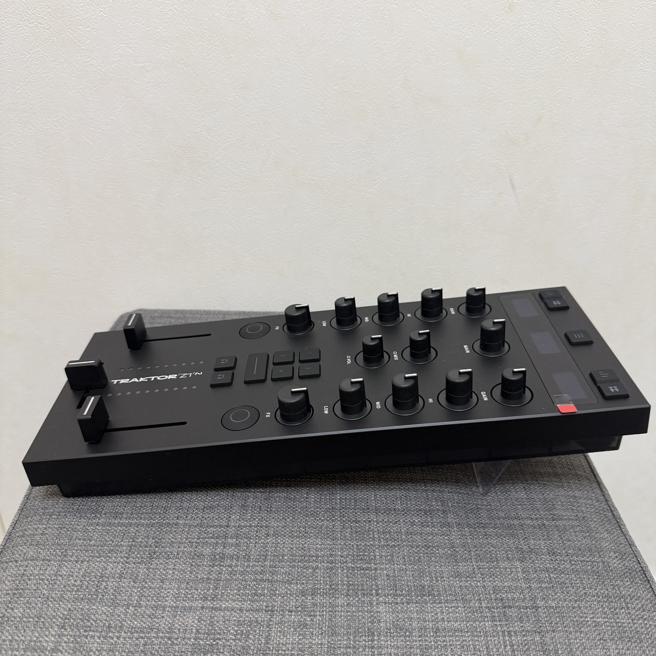 NATIVE INSTRUMENTS Traktor Z1 MK2（中古/送料無料）【楽器検索