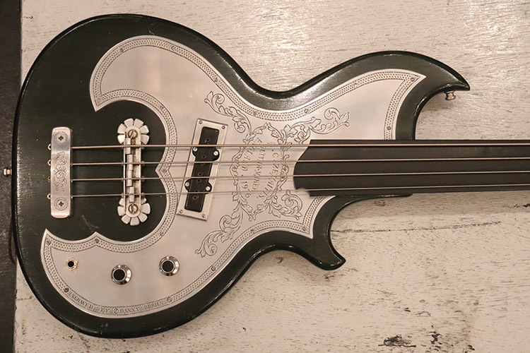 Zemaitis 1976 Custom Deluxe Fretless Bass with British Green