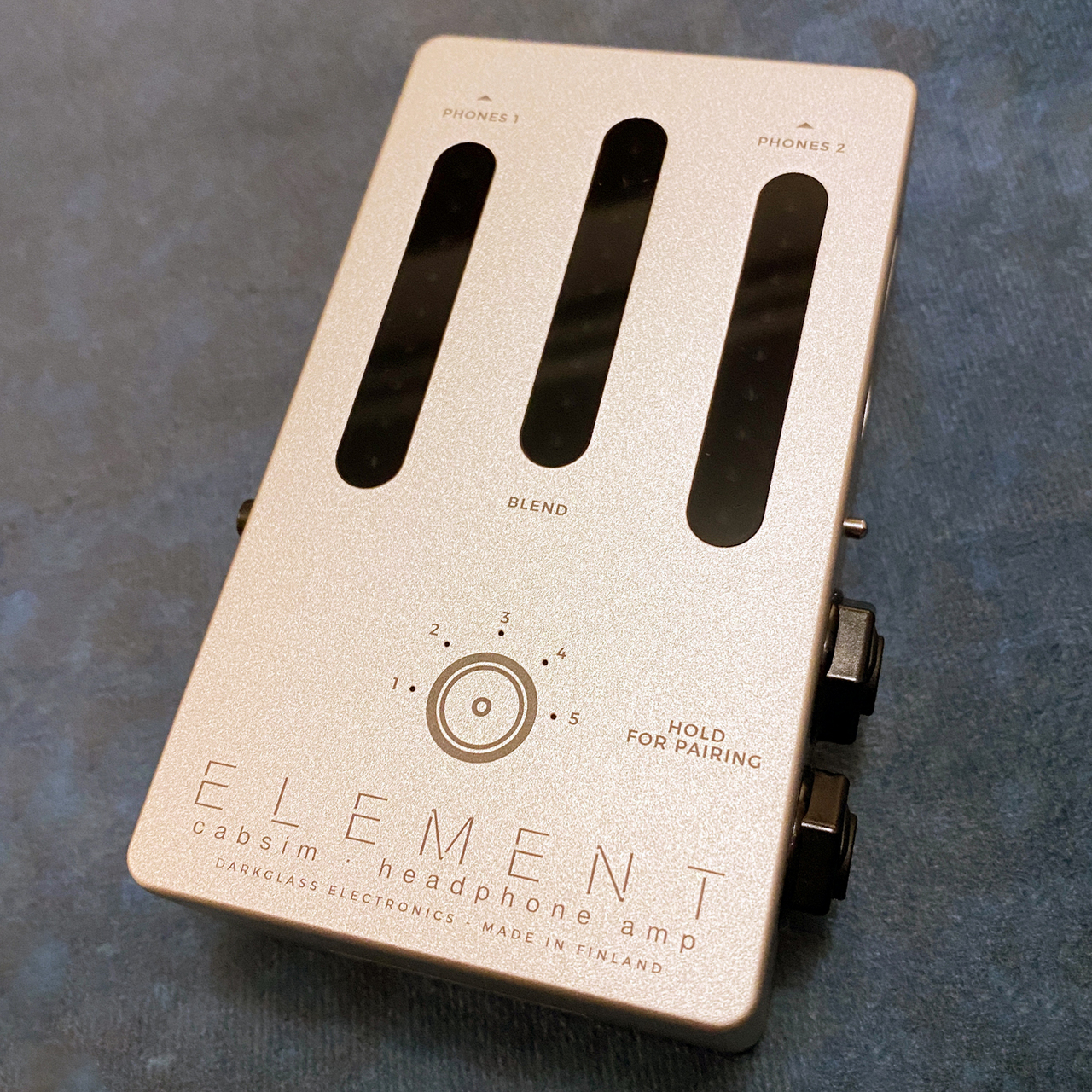 ELEMENT cabSIM ヘッドフォンアンプ darkglass_element_02.jpg