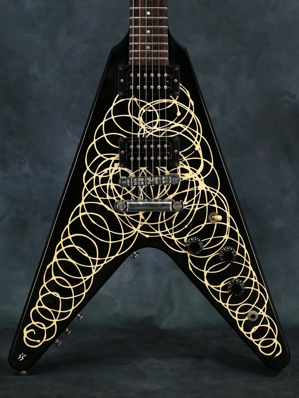 Gibson 1984 Designer Series Custom Graphic Flying V Black（中古