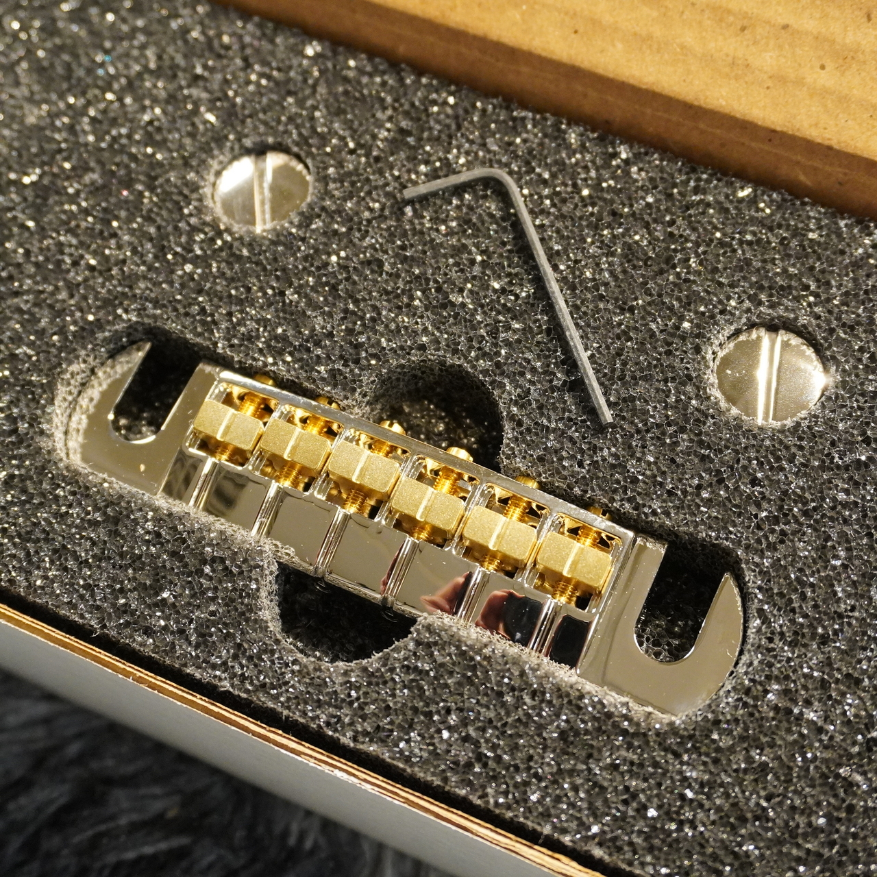 Paul Reed Smith(PRS) Adjustable Stoptail Bridge with Studs Nickel