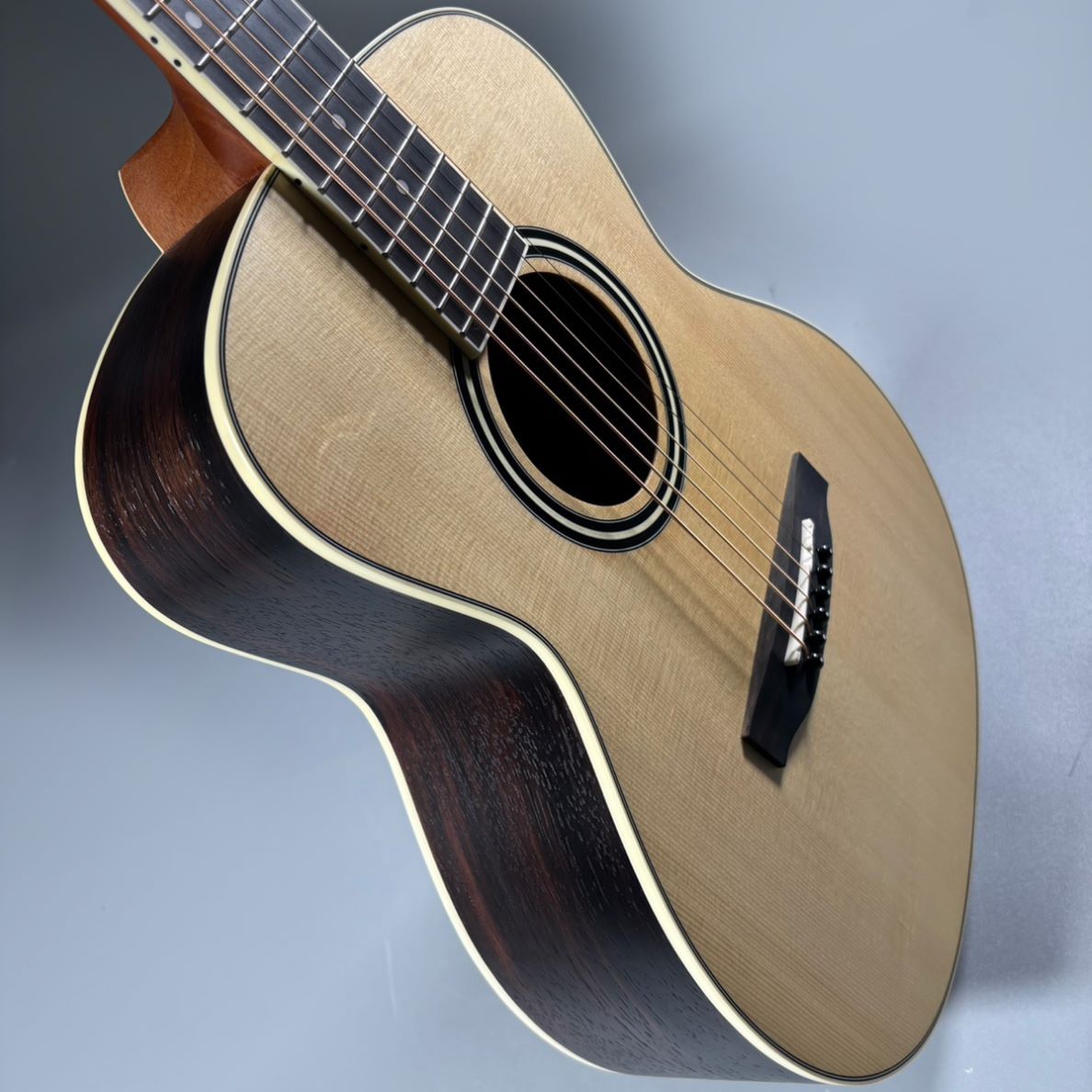 KALA KA-GTR-OM-SEB オーケストラミニギターORCHESTRA MINI GUITAR