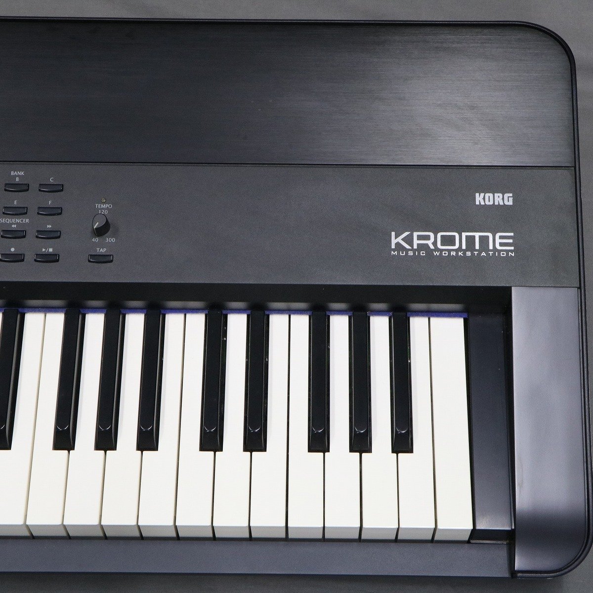 KORG KROME 88鍵 シンセサイザー KORG KROME 88 ワークステーション シンセサイザー 88鍵盤 送料