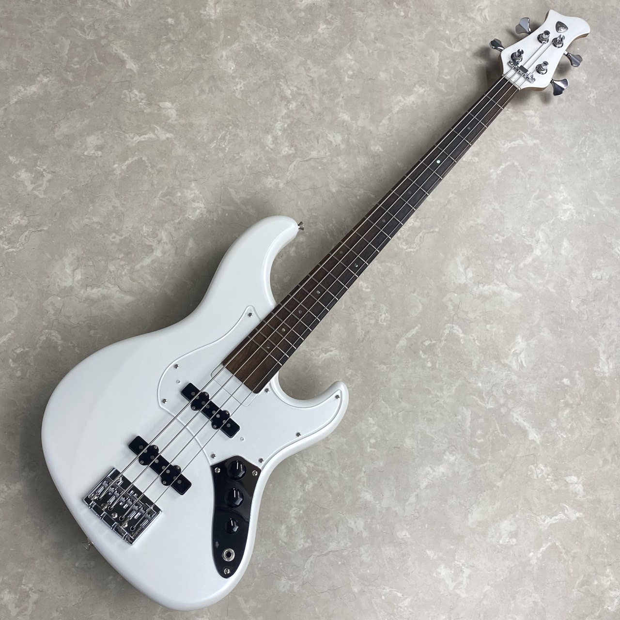 エレキベース】RYOGA Val-B443A/B543A｜重量バランスやネック
