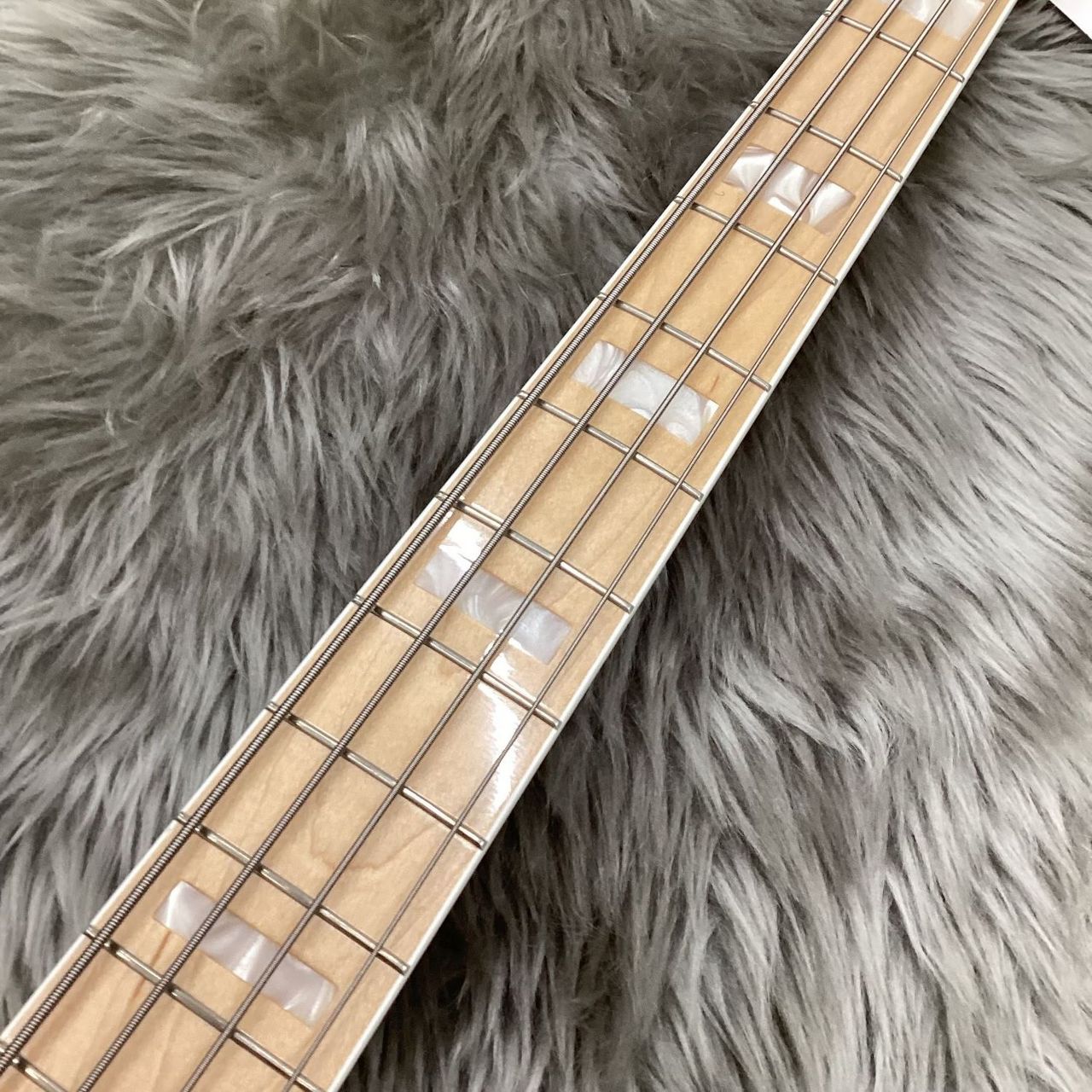 Fender Made in Japan Heritage 70s Jazz Bass Maple Fingerboard