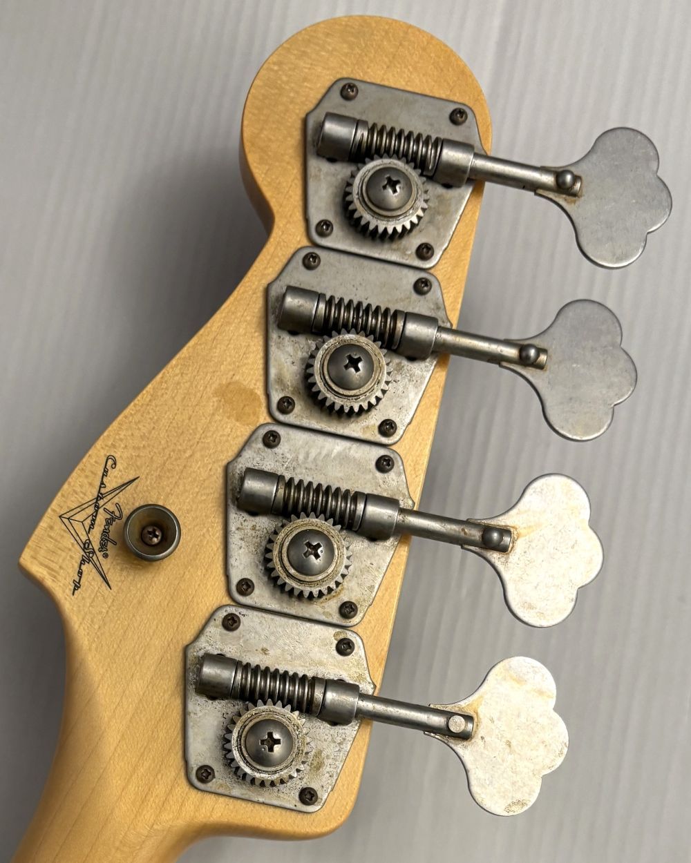 Fender Custom Shop 1965 Jazz Bass Journeyman Relic -- Faded