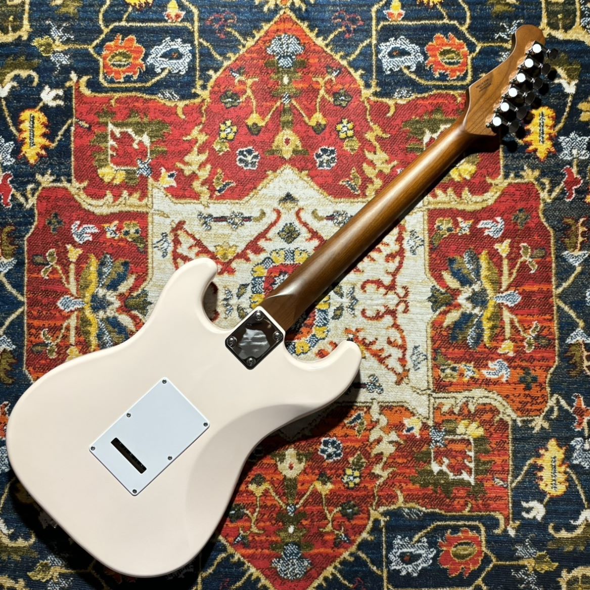 BUSKER'S BST-Standard PKW ストラトキャスタータイプ ローステッド