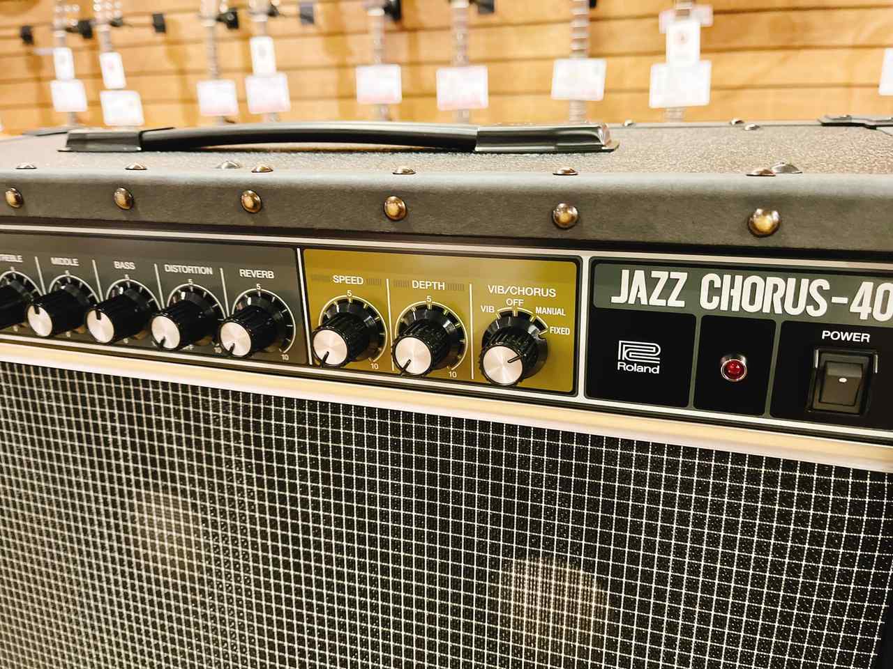 Roland JC-40 Jazz Chorus（新品）【楽器検索デジマート】