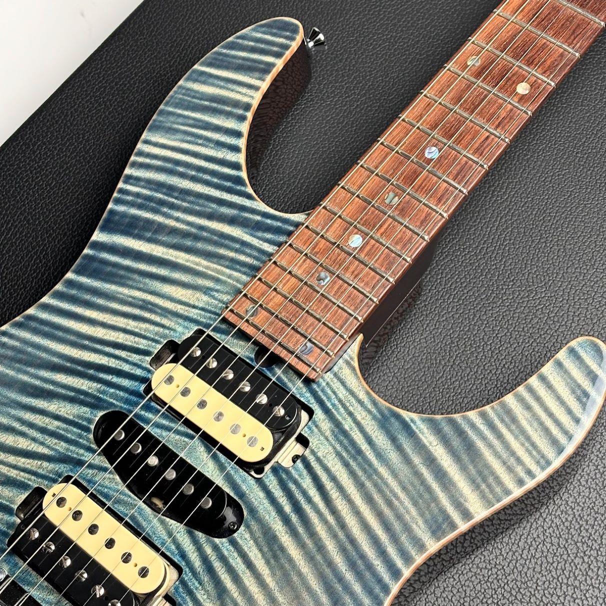 T’s guitars DST-Pro24,Mahogany Limited T's Guitars DST-Pro24 Mahogany Limited Custom - Trans Blue