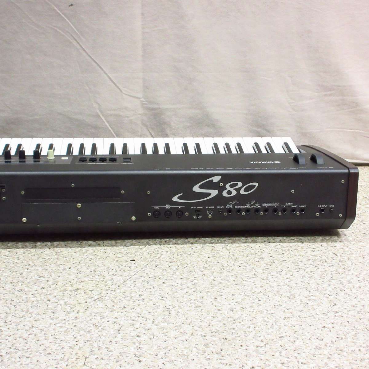 YAMAHA S80 