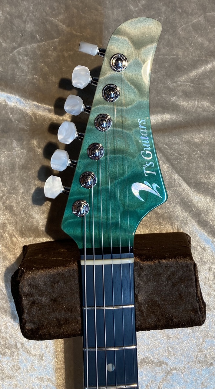 T's Guitars DST-Pro24 HSH 5A Quilt Maple Top Blue Bahama