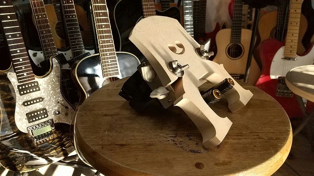 Billion ビリオン WOODBASS専用PICKUP 【 GOLD 24K 】 駒装着タイプ