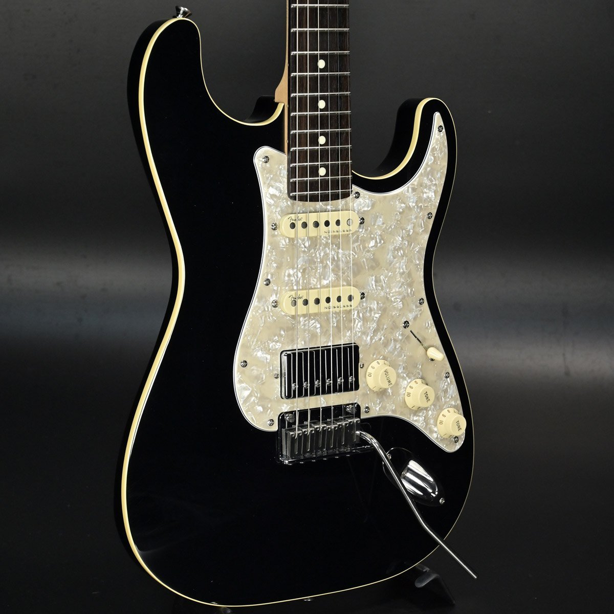 Fender Modern Stratocaster HSS Black【名古屋栄店】