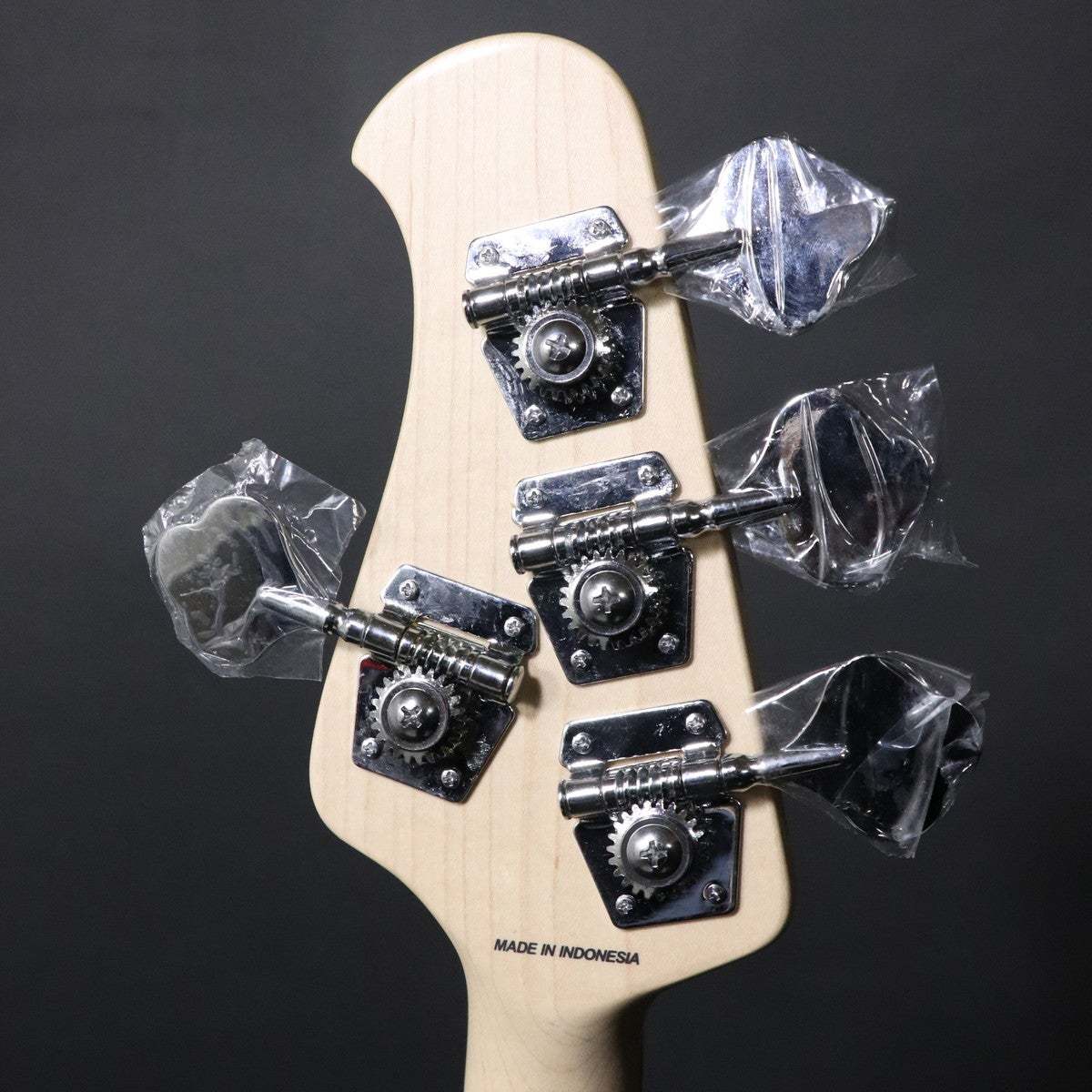 Sterling by MUSIC MAN S.U.B RAY4 Walnut Satin 【梅田店】（新品