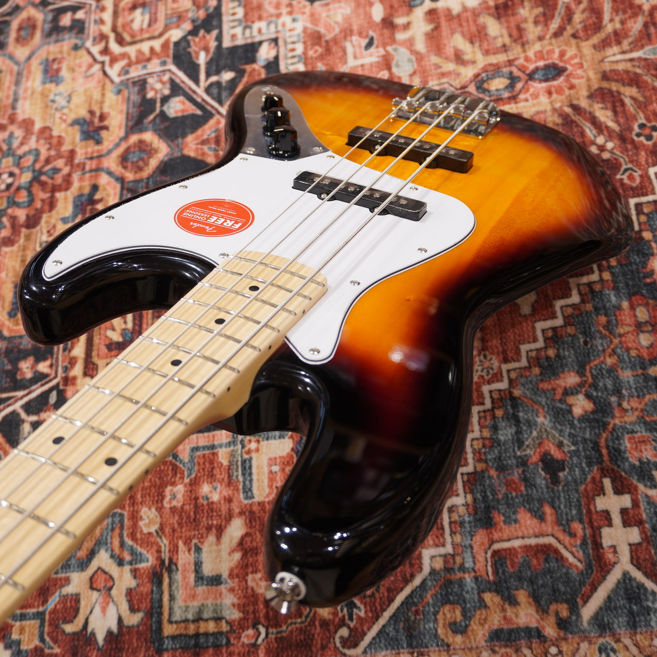 Squier by Fender Affinity Series Jazz Bass 3-Color Sunburst
