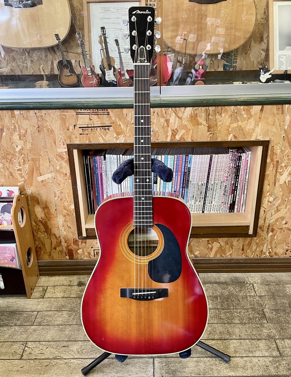 Morales 160（中古）【楽器検索デジマート】