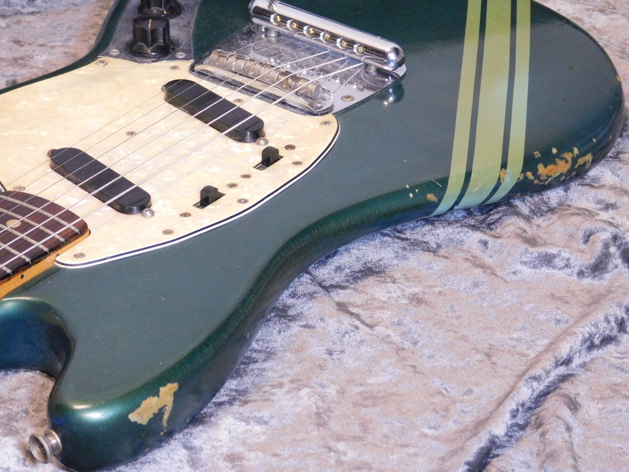 ギター 1971 Fender Mustang Competition Burgundy Fender Mustang Competition Burgundy 1971 - Some Neck Guitars