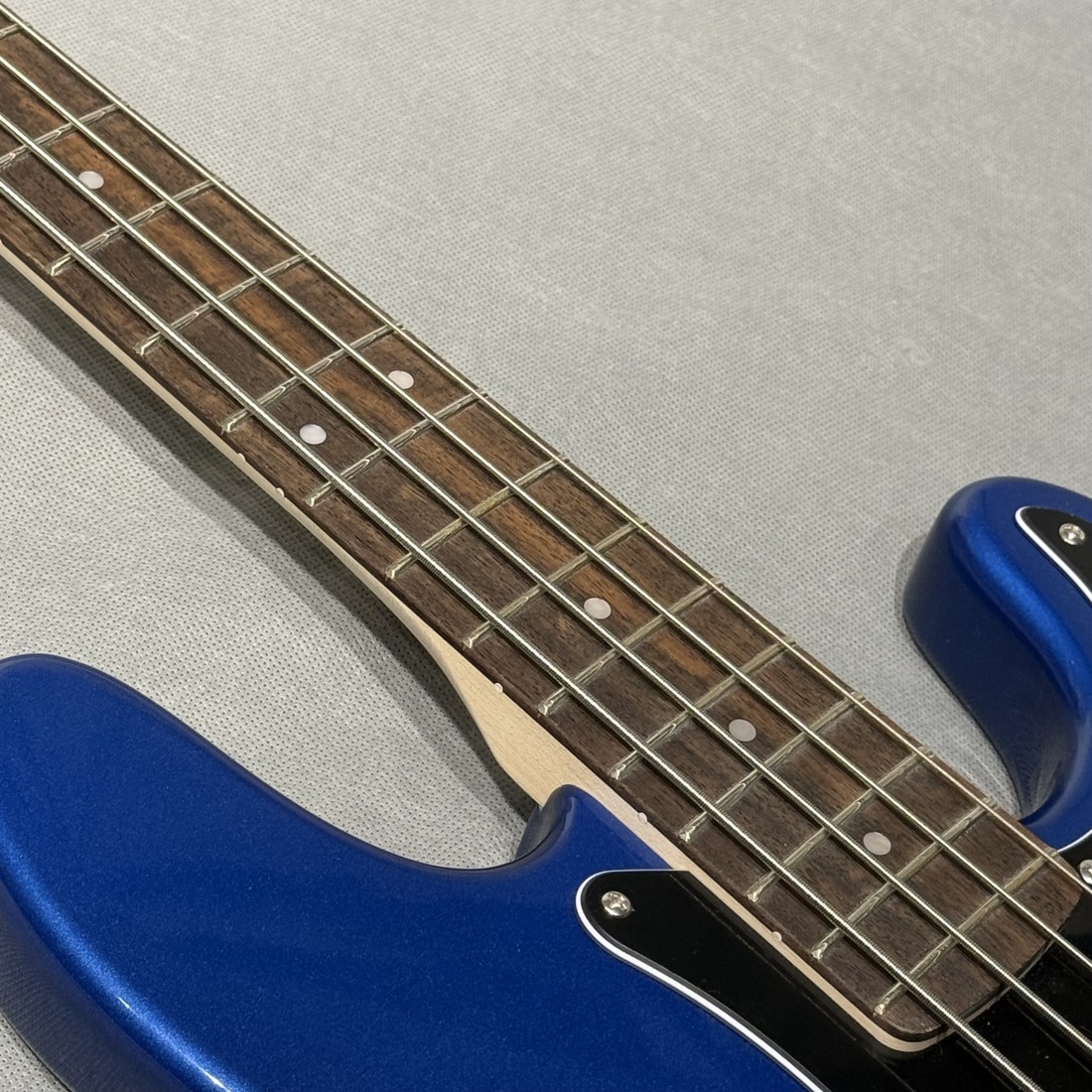 Squier by Fender AFFINITY PRECISION BASS PJ LRL BPC LPB LAKE