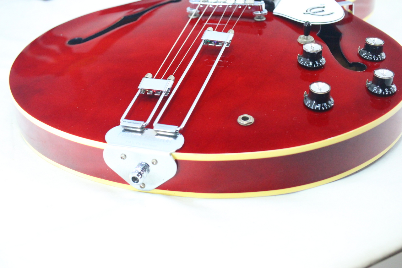 8/19限定1万円値引き！Epiphone Rivieraセミアコ　使用1年未満 8/19限定1万円値引き！Epiphone Rivieraセミアコ 使用1年未満