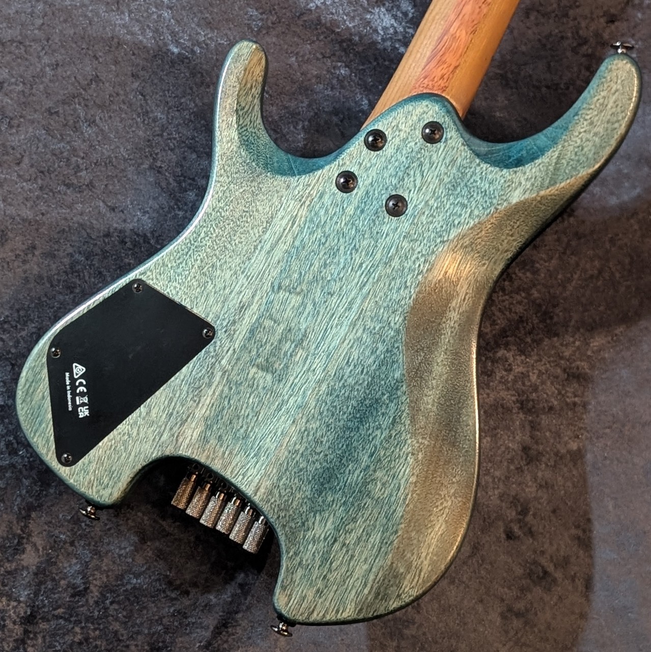 Ibanez Q52PB ヘッドレスギター アイバニーズ、ヘッドレス・ギターの2024年新作“Q52PB-COL