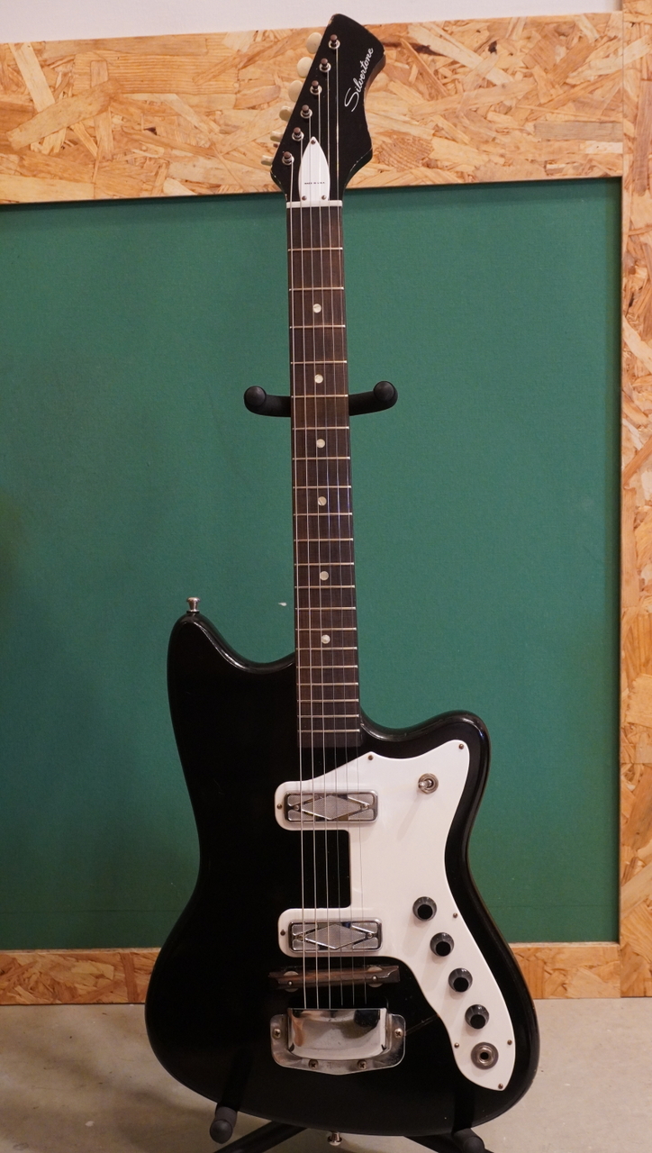 ギター Silvertone 1476 Bobkat BLACK ギター Silvertone 1476 Bobkat BLACK Silvertone 1476 | Reverb