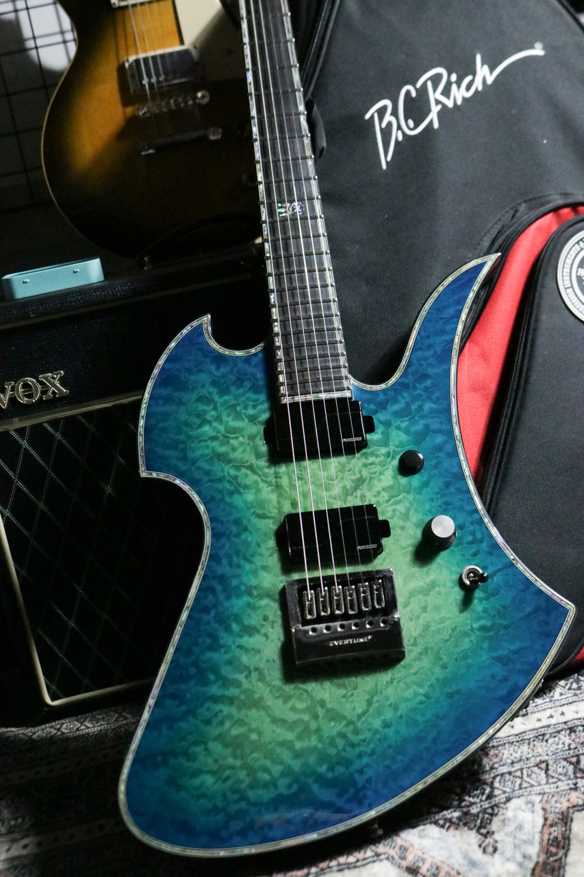 B.C.Rich Mockingbird Extreme Exotic with Evertune Cyan Blue（中古