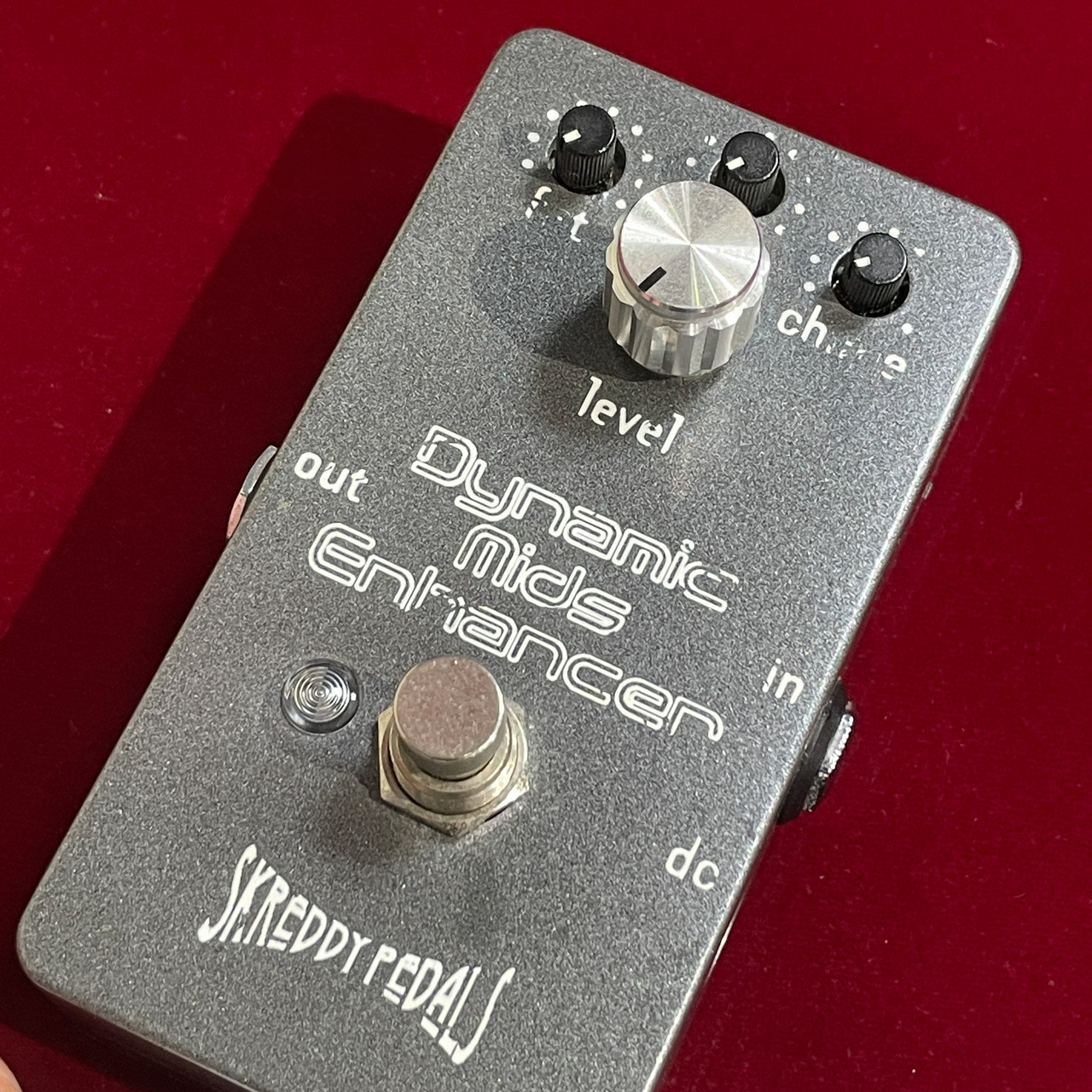 Skreddy Pedals Dynamic Mids Enhancer ブースター エフェクター