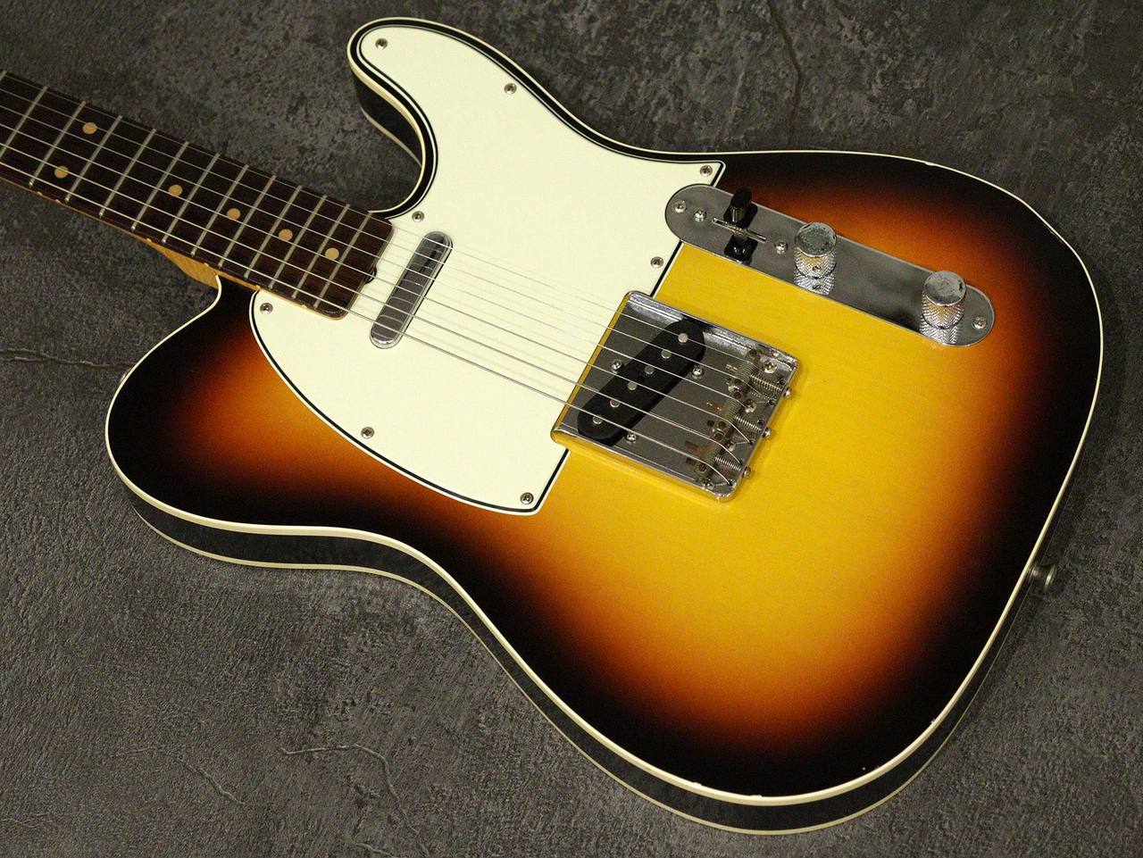 Vanzandt TLV-R2 3Tone Sunburst 2006（中古）【楽器検索デジマート】