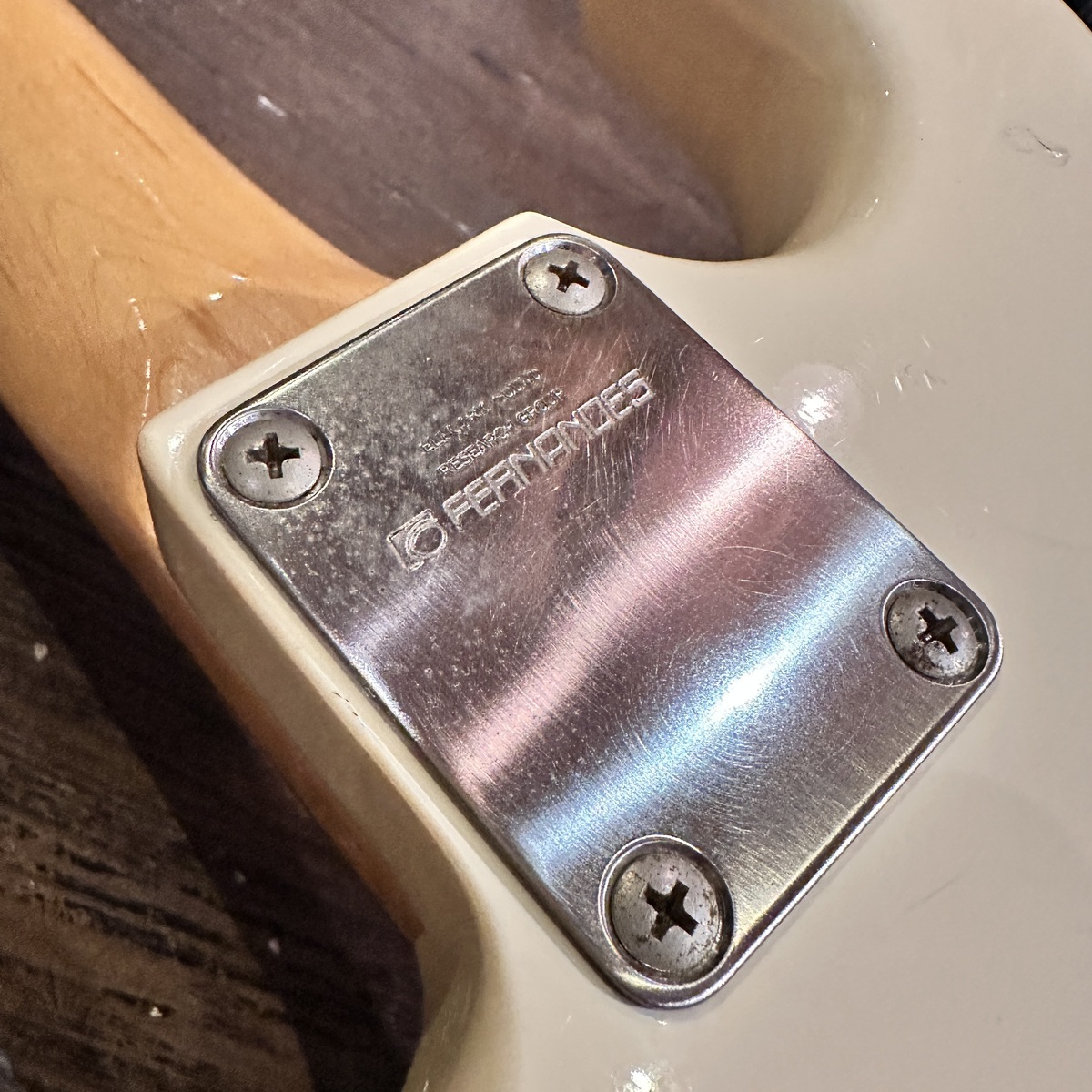 FERNANDES FST-60 5桁シリアル 1970年代 石ロゴ Electric Guitar（中古