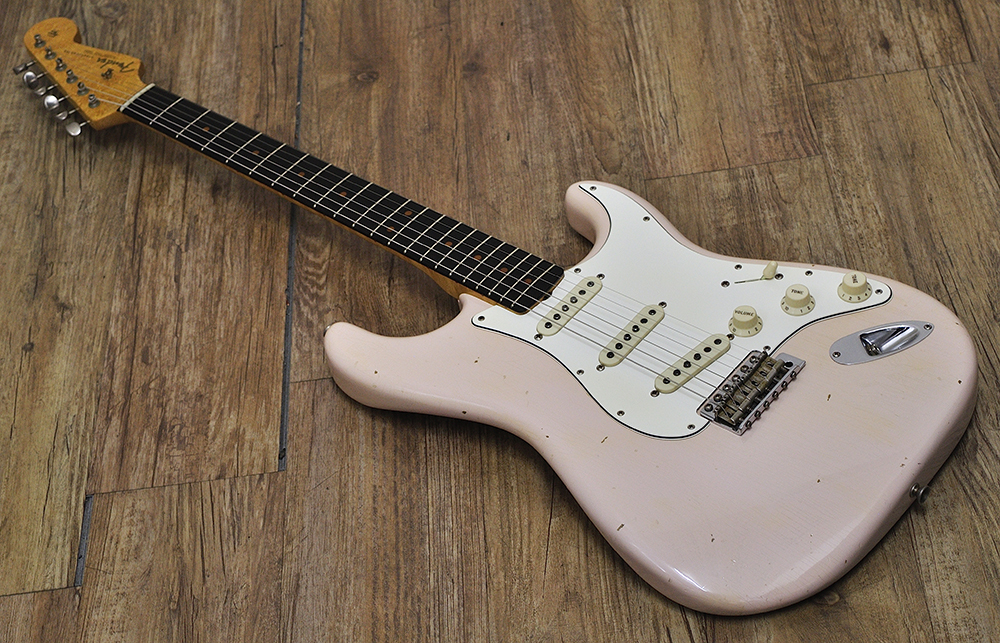 Fender Custom Shop 63 StratoCaster Shell Pink journeyman Relic 