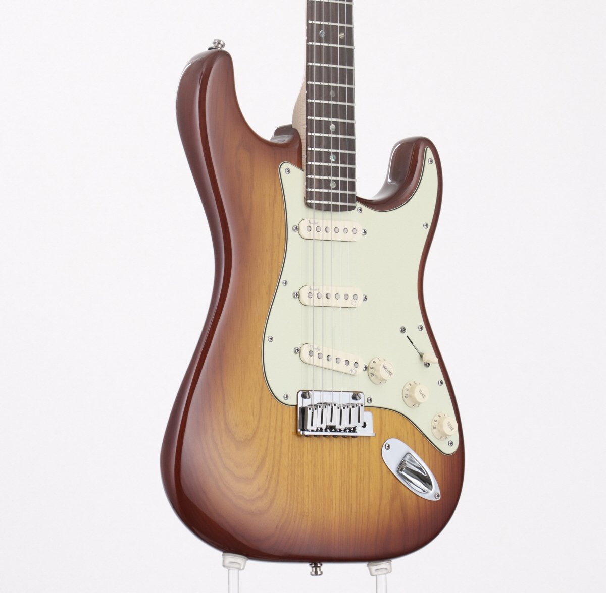 Fender American Deluxe Stratocaster N3 Ash 【御茶ノ水本店